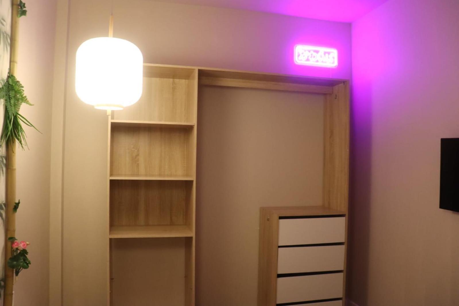 Loveroom Japon Avec Balneotherapie ตูลง ภายนอก รูปภาพ