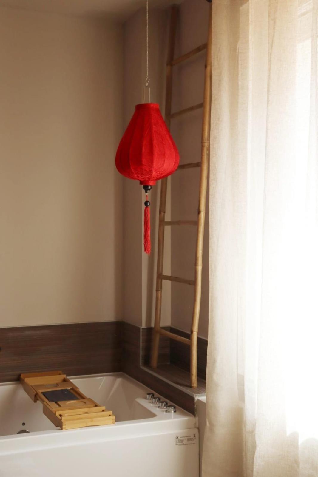 Loveroom Japon Avec Balneotherapie ตูลง ภายนอก รูปภาพ