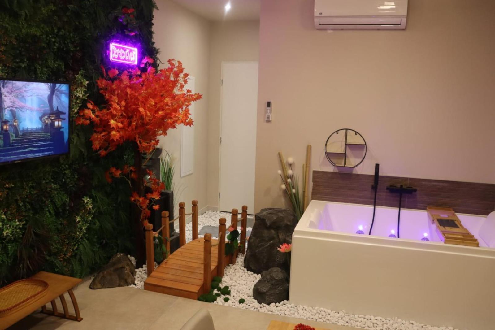 Loveroom Japon Avec Balneotherapie ตูลง ภายนอก รูปภาพ